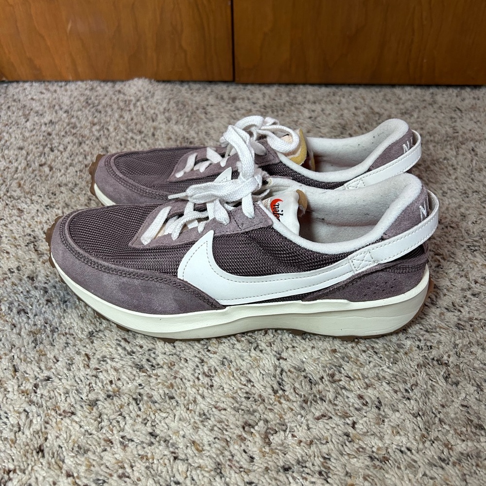 Women’s Nike Mauve and White Running Shoes - Picture 2 of 3